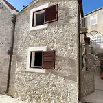 Secret House Andrea