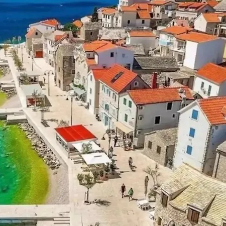 Secret House Andrea *