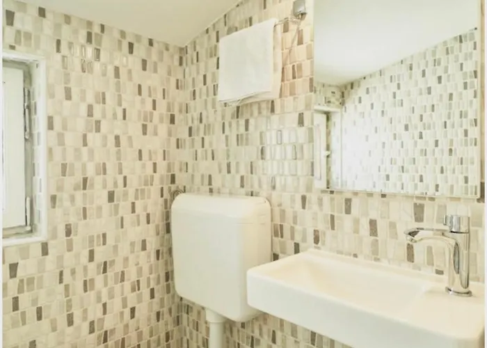 Secret House Andrea *